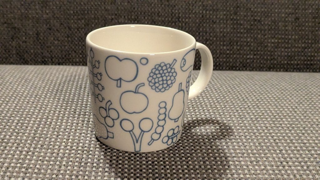 Iittala Oiva Toikka Frutta mok 30 cl blauw nieuw, Nieuw, Ophalen of Verzenden, Overige stijlen, Kop(pen) en/of Schotel(s)