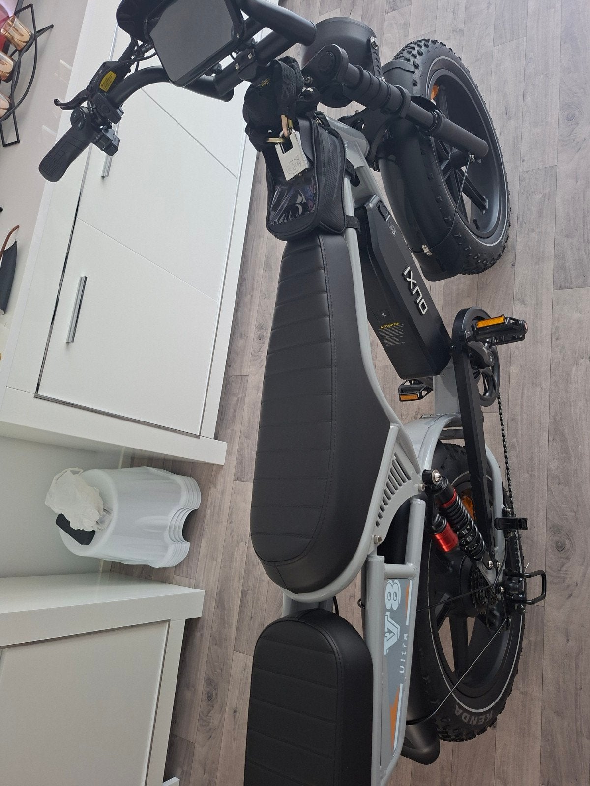 Fatbike V8 ultra max 2026, Fietsen en Brommers, Elektrische fietsen, Zo goed als nieuw, 59 cm of meer, 50 km per accu of meer