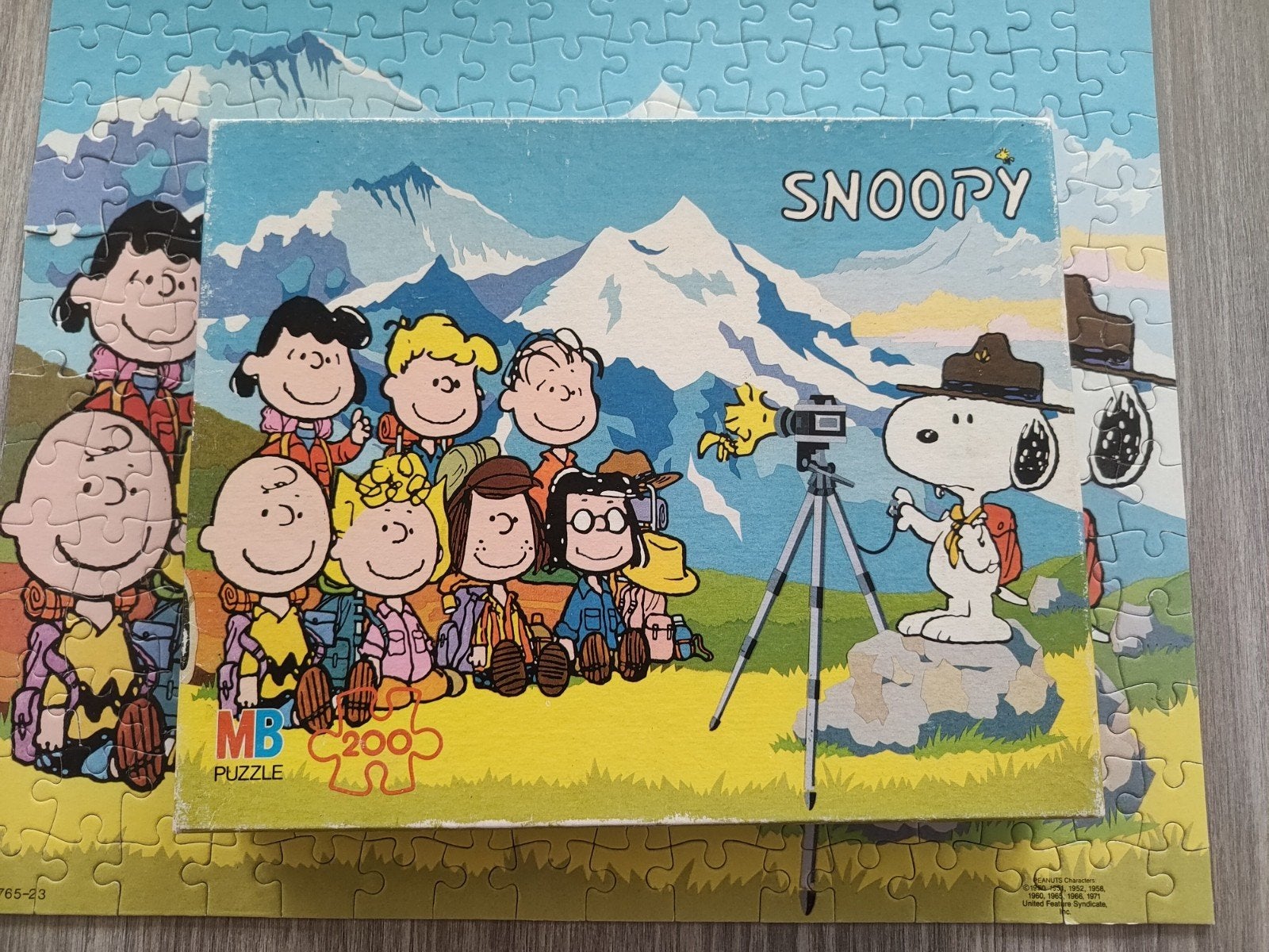 MB puzzel 200 stukjes Snoopy, Ophalen of Verzenden, Minder dan 500 stukjes, Zo goed als nieuw, Legpuzzel