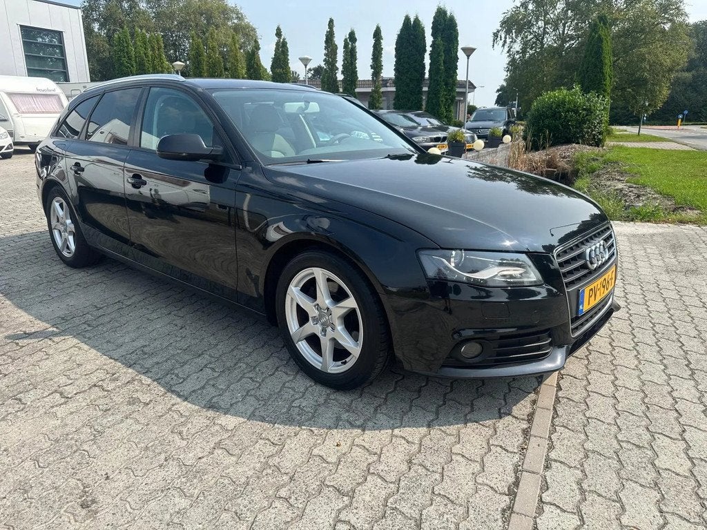 Audi A4, Voorwielaandrijving, Euro 5, Stof, Gebruikt