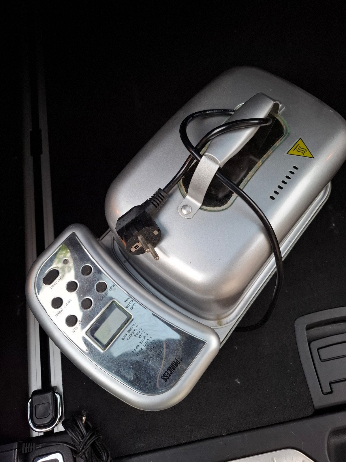 Broodbakmachine ter reparatie aangeboden - Princess, Met timer, Kijkvenster, 800 tot 1200 gram deeg, Ophalen of Verzenden