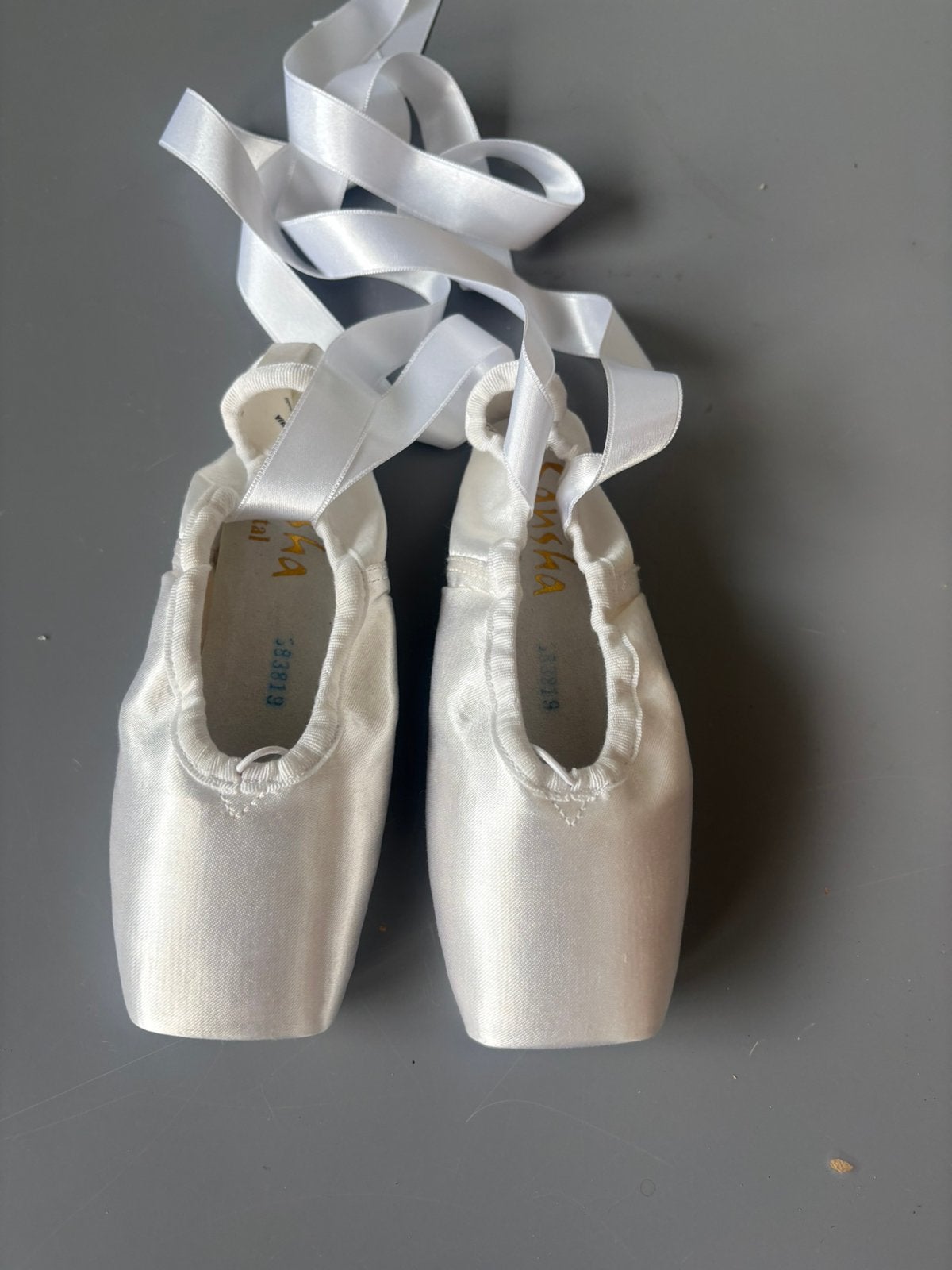 Witte satijnen brocante ballet spitzen met linten 33/34, Ophalen of Verzenden