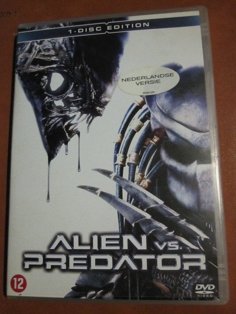 Alien vs. Predator (2004), Vanaf 12 jaar, Ophalen of Verzenden, Zo goed als nieuw, Science Fiction