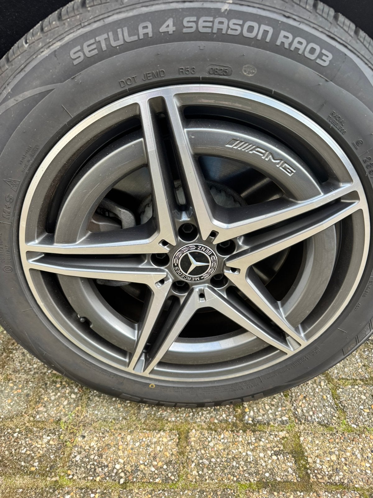 Mercedes Amg 19 inch eqc glc all wheater 235-55-zr19, 19 inch, Banden en Velgen, Ophalen of Verzenden, 235 mm