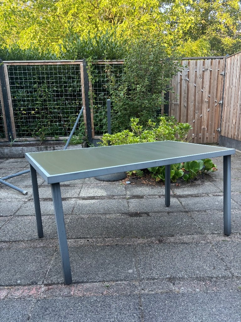 Metalen tuintafel met glazen blad - 145x80x72cm, Tuin en Terras, Ophalen, Gebruikt, Rechthoekig, Metaal