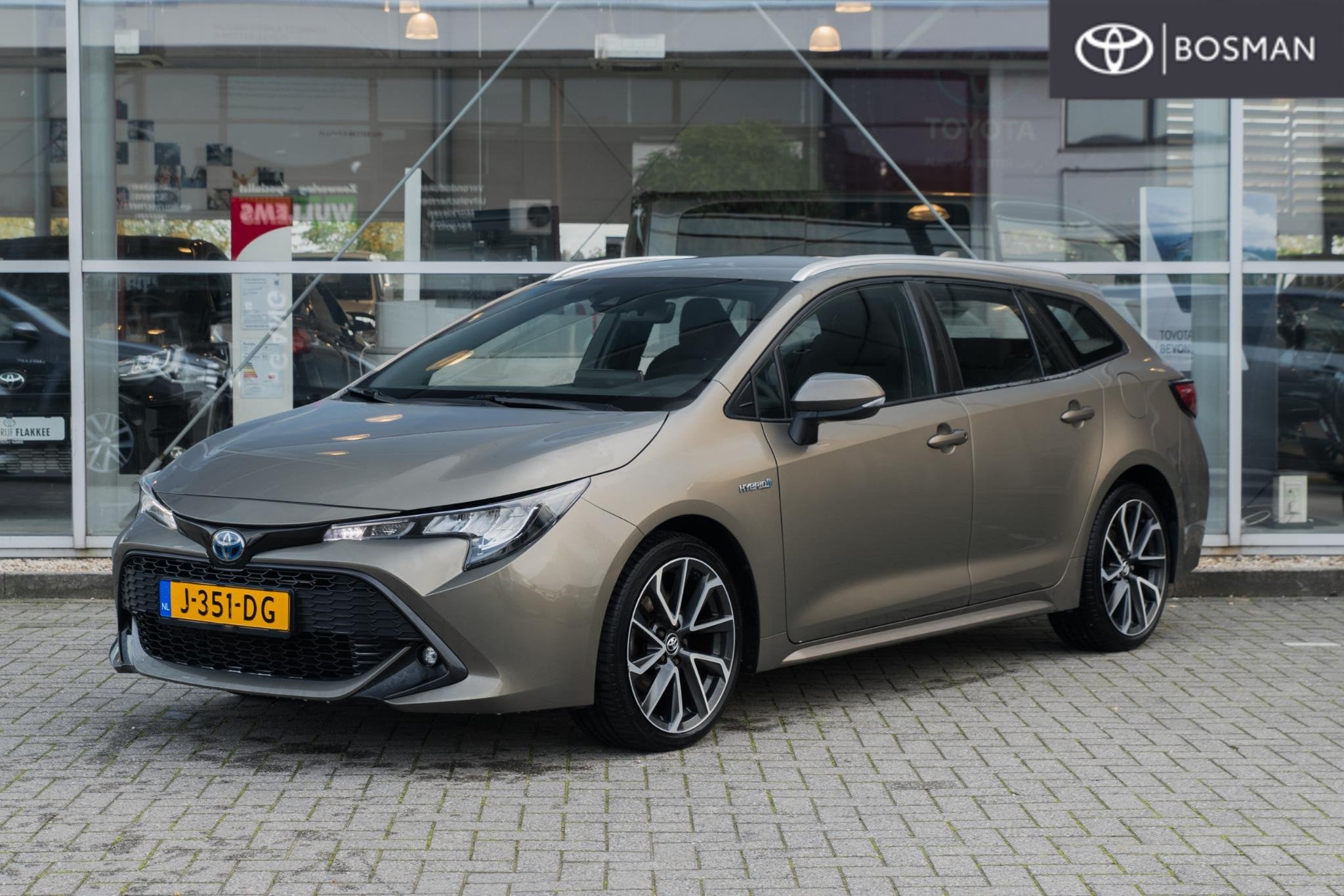 Toyota Corolla Touring Sports 2.0 Hybrid Dynamic, 1345 kg, Gebruikt, 4 cilinders, Corolla