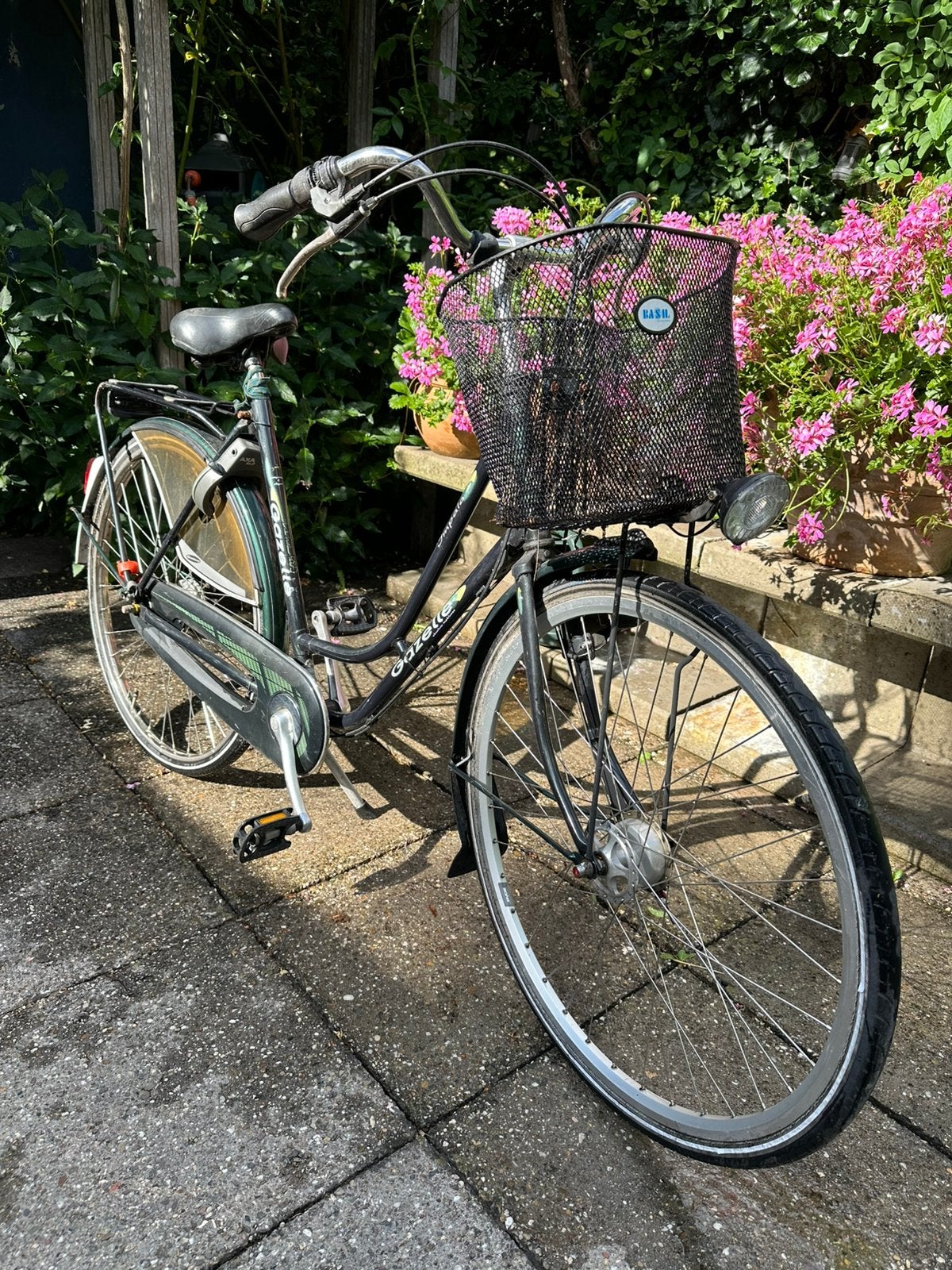 Gazelle Impala Populair damesfiets – 28 inch – Fietst goed, 56 cm of meer, Ophalen, Zo goed als nieuw