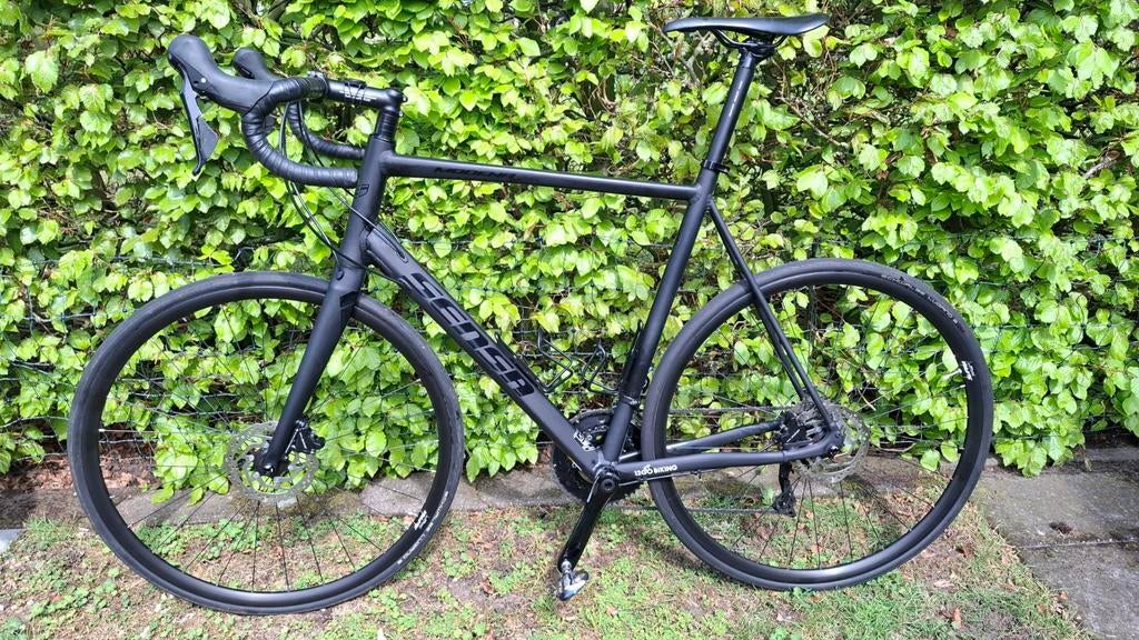 Sensa Racefiets: Modena LTD 105 Disc 2022 (61cm), Fietsen en Brommers, 28 inch, Heren, Aluminium, Zo goed als nieuw