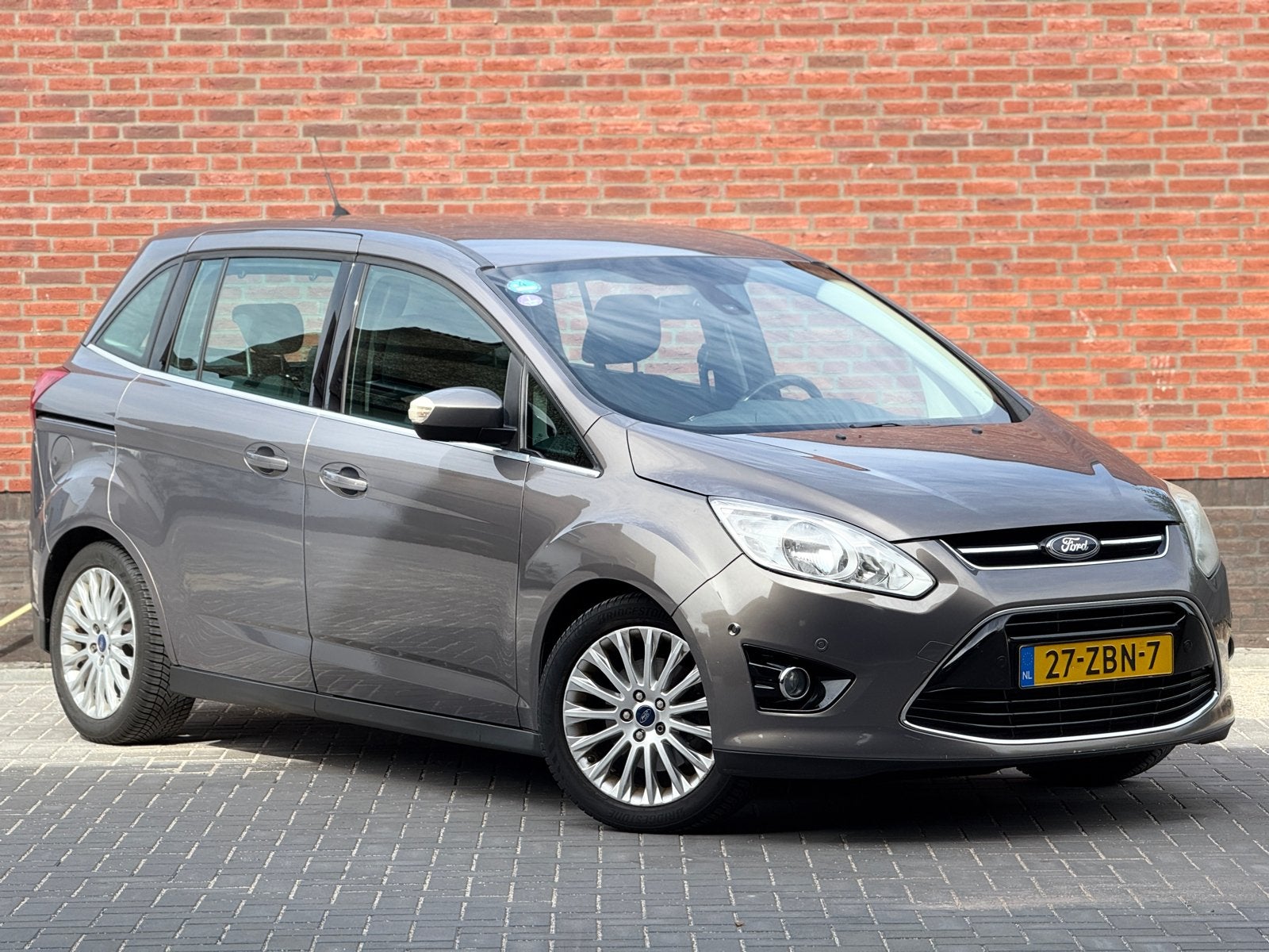 Ford Grand C-Max 1.6 Ecoboost Lease Titanium 150pk 2012 Nap, Auto's, Ford, Voorwielaandrijving, 4 cilinders, Bruin, Origineel Nederlands