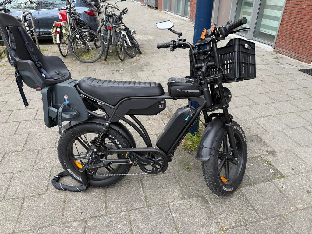 Stoere Fatbike met kinderzitje en mand NIEUW 250km, Fietsen en Brommers, Elektrische fietsen, Zo goed als nieuw, 51 tot 55 cm