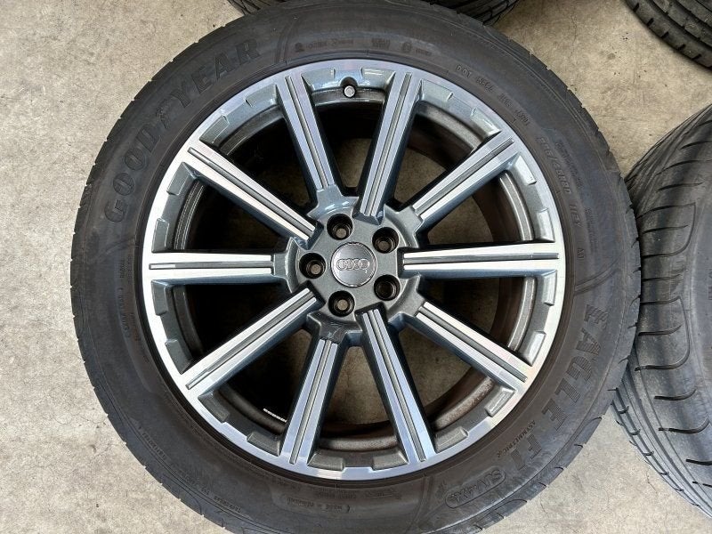 20 inch originele Audi Q7 SQ7 velgen + zomerbanden, Auto-onderdelen, Gebruikt, -, -, Banden en Velgen