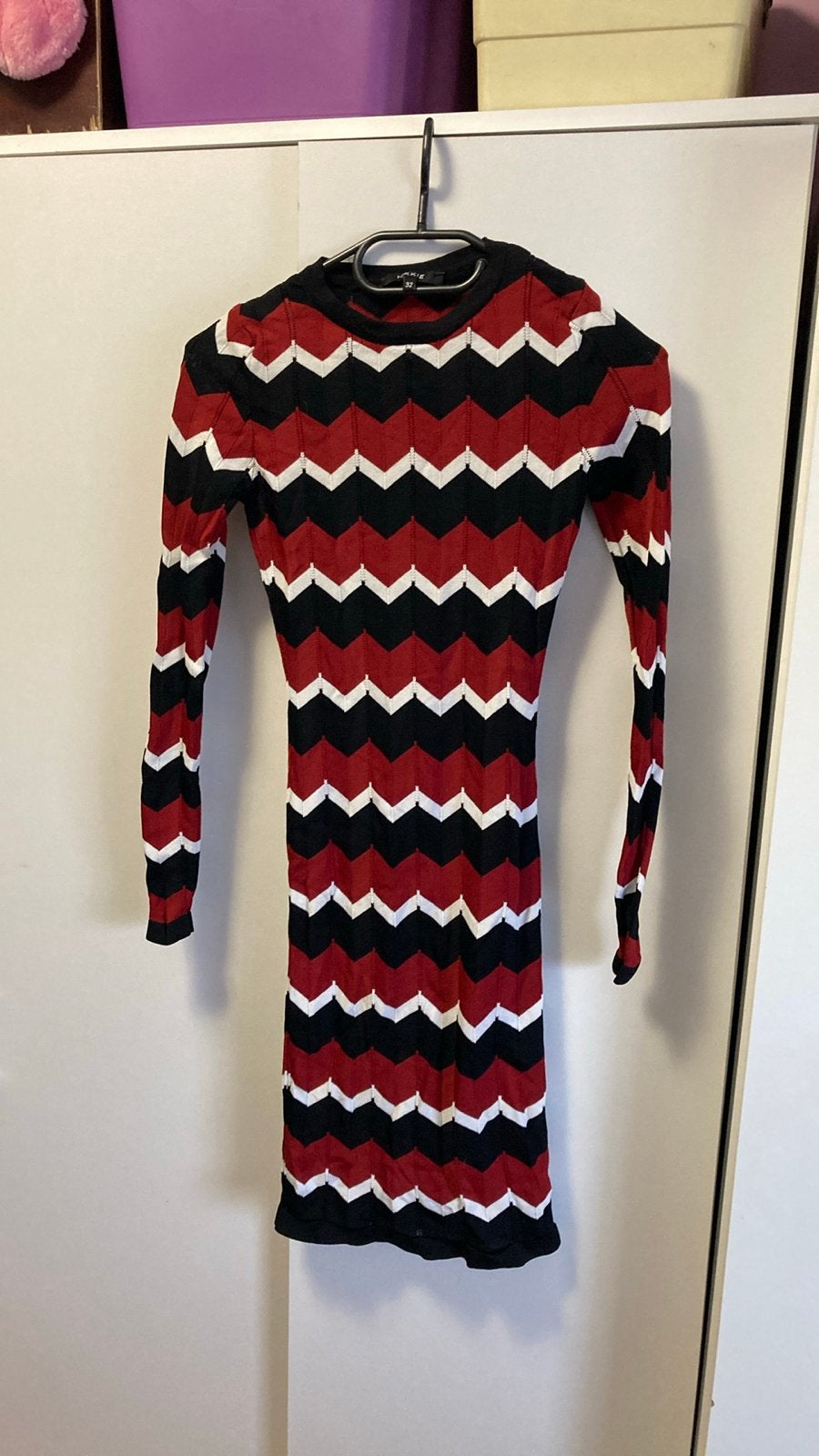 Nikkie jurk met zigzagpatroon - zgan 32, Kleding | Dames, Jurken, Ophalen of Verzenden, Zo goed als nieuw, Maat 34 (XS) of kleiner