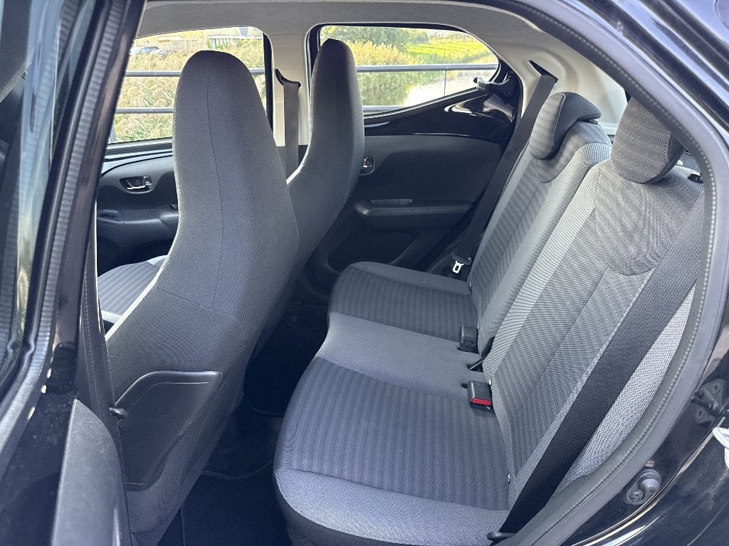 Foto 10 van Toyota Aygo 1.0 Vvt-i 72pk 5D 2019 Zwart