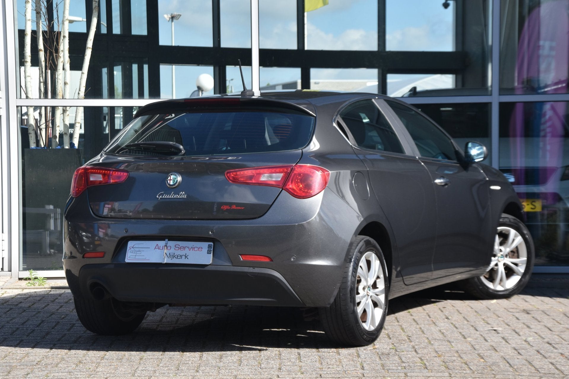 Alfa Romeo Giulietta 1.4 T Distinctive | Navi | Xenon | PDC, Voorwielaandrijving, Euro 5, Stof, Gebruikt