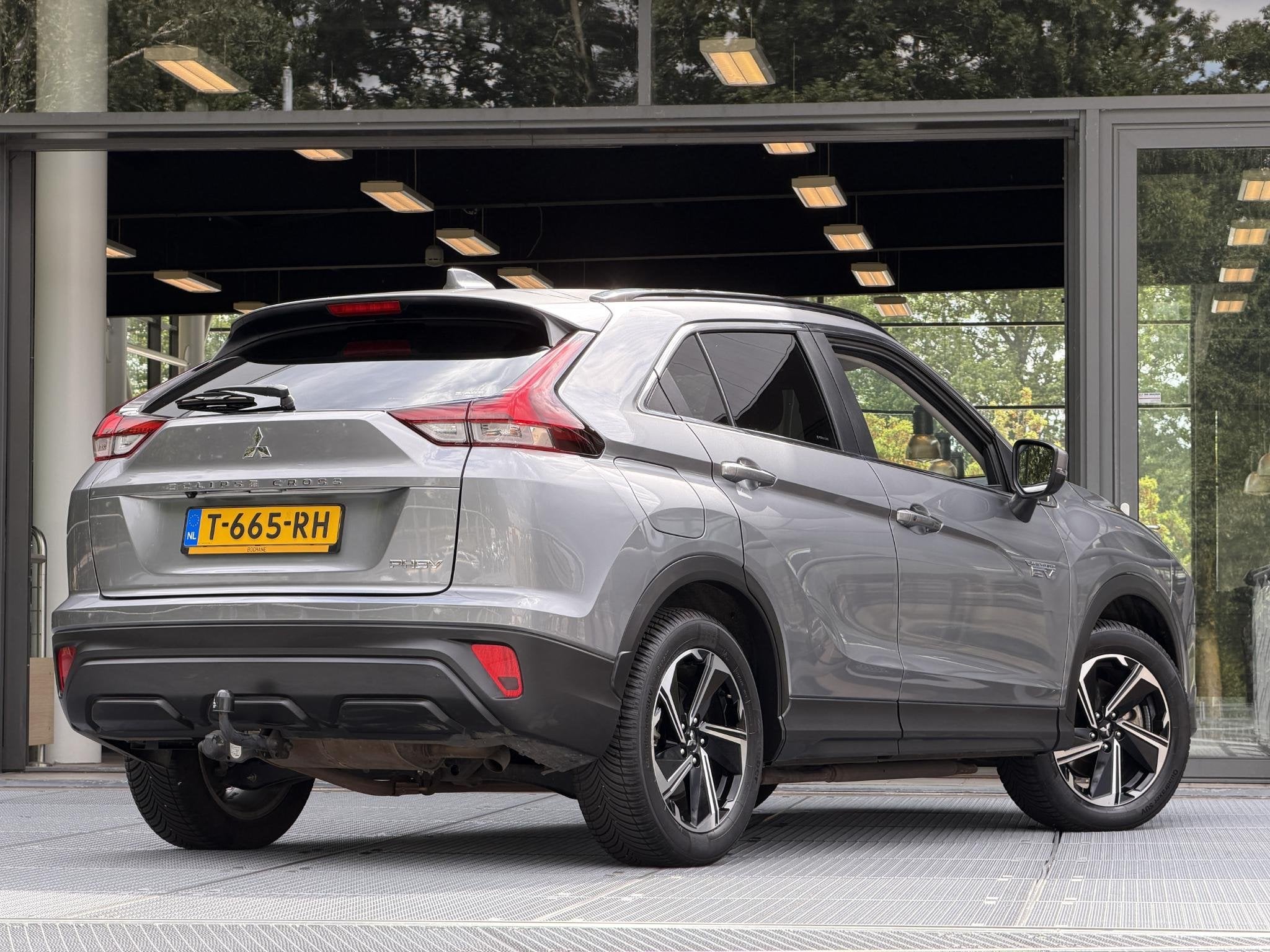 Mitsubishi Eclipse Cross 2.4 PHEV Intense | Trekhaak | Deale, 188 pk, Euro 6, 4 cilinders, 120 €/maand