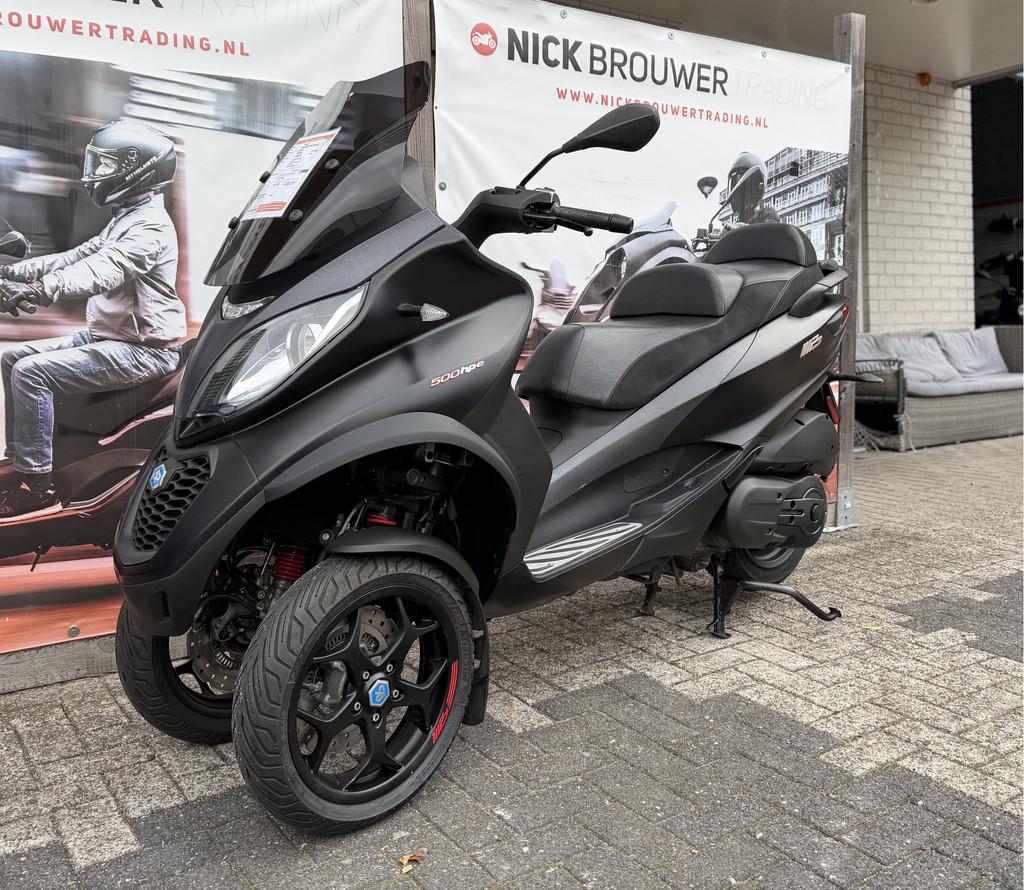 Piaggio MP3 500 HPE | 25.000 km | Handvatverwarming | Afleve, Motoren, Motoren | Piaggio, 493 cc, Bedrijf, Overig, 12 t/m 35 kW
