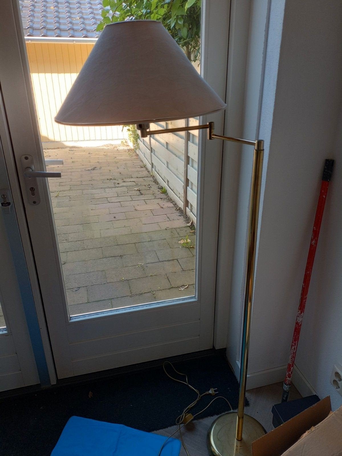 Antieke messing vloerlamp met stoffen kap, Antiek en Kunst, Antiek | Lampen, Ophalen