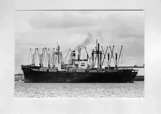scheepvaart-foto-arthur middleton 1953, Ophalen of Verzenden, Zo goed als nieuw, Motorboot, Boek of Tijdschrift