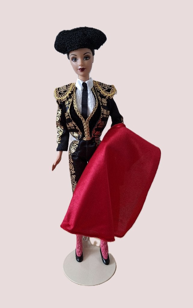 DOTW Spanish Barbie 1999, Verzamelen, Poppen, Verzenden, Zo goed als nieuw, Fashion Doll