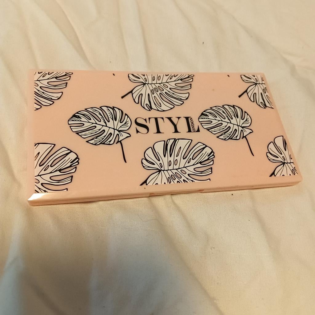 Zgan STYL London Carnaby Oogschaduw Palette, Nieuw, Ophalen of Verzenden, Make-up, Overige kleuren