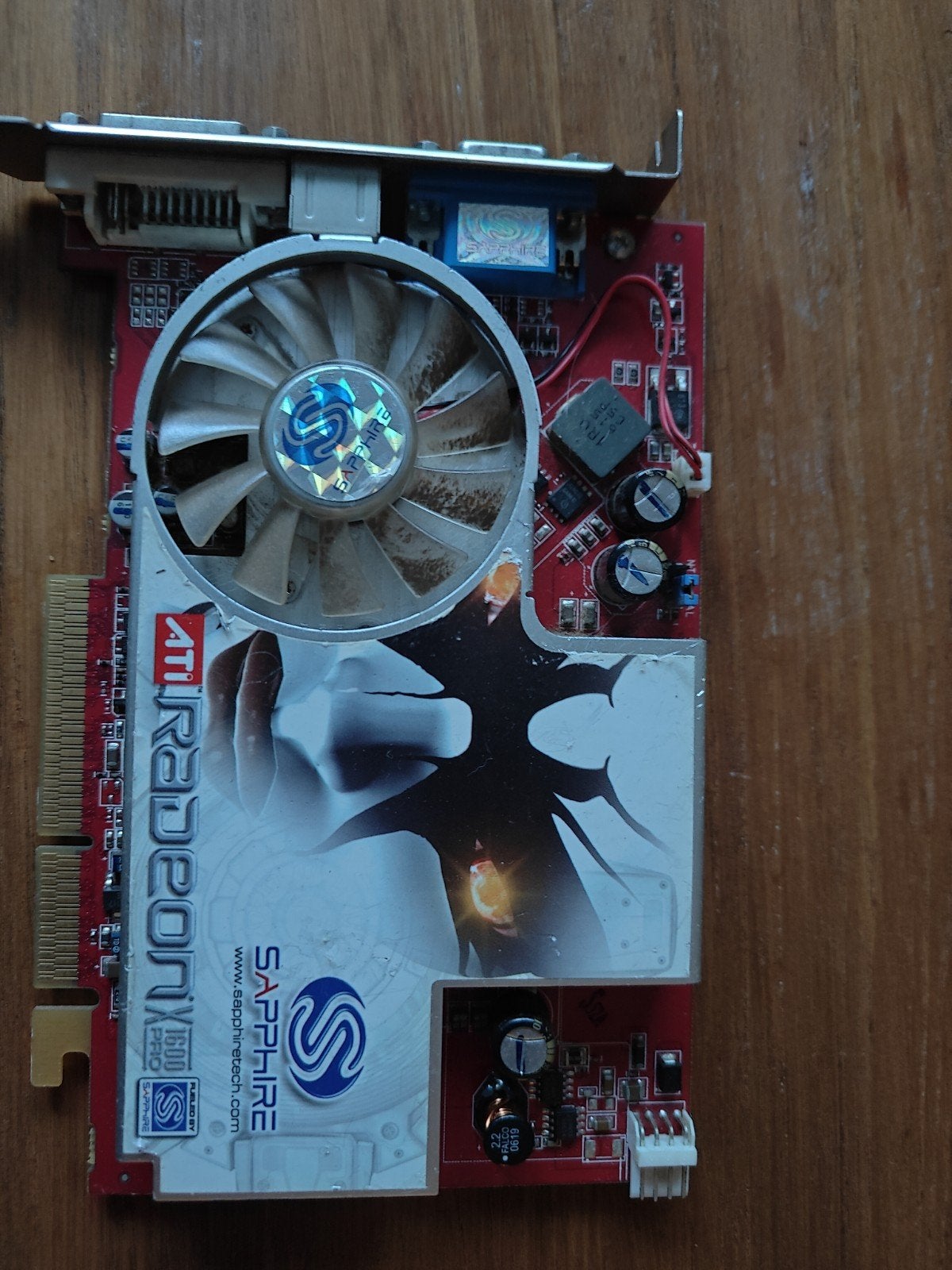 Sapphire x1600pro 8x agp, Computers en Software, Ophalen of Verzenden, Gebruikt, AMD, Tv-Out