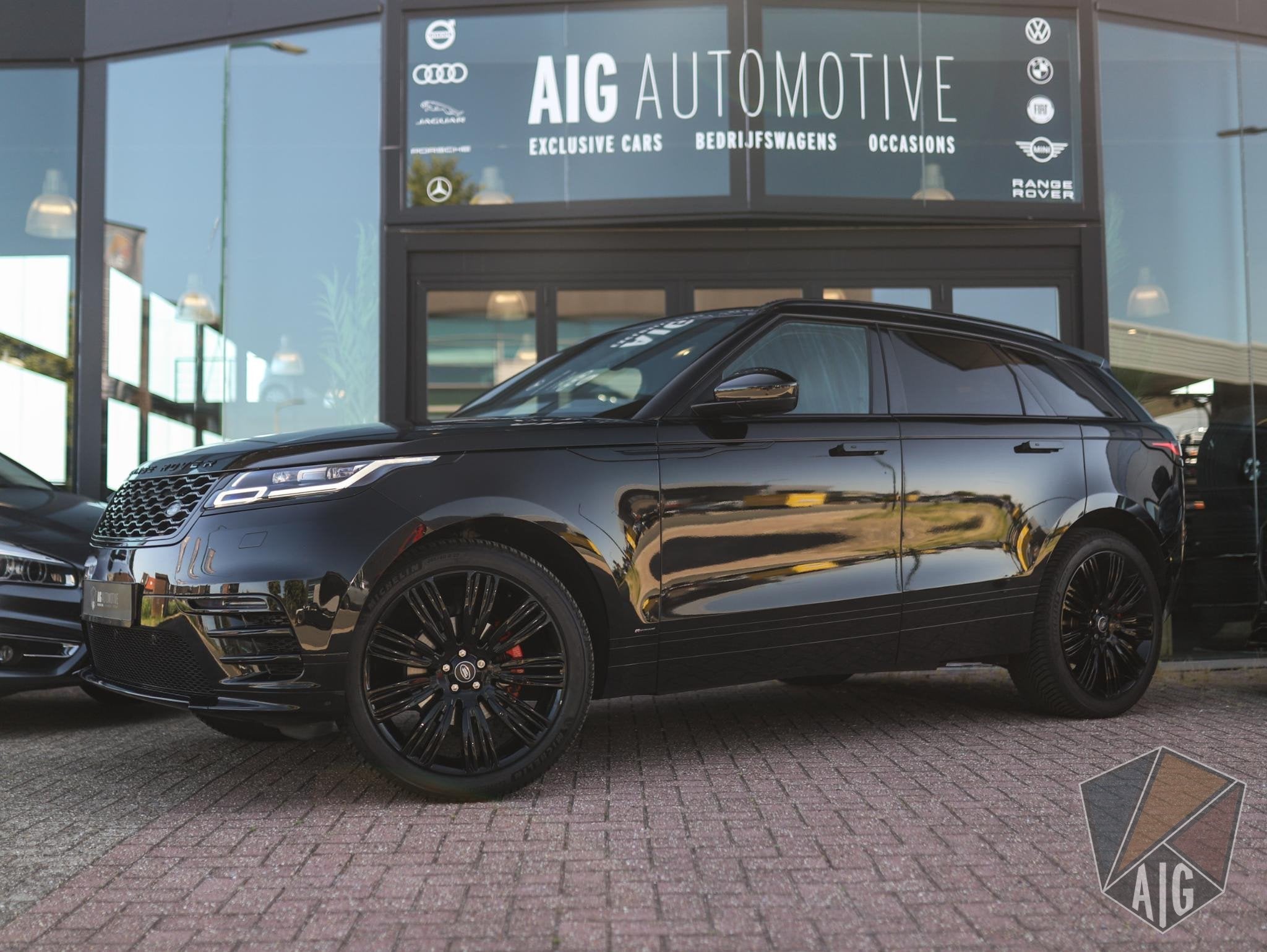 Land Rover Range Rover Velar 2.0 I4 Turbo AWD R-Dynamic | Le, Gebruikt, 4 cilinders, Range Rover Velar, Zwart