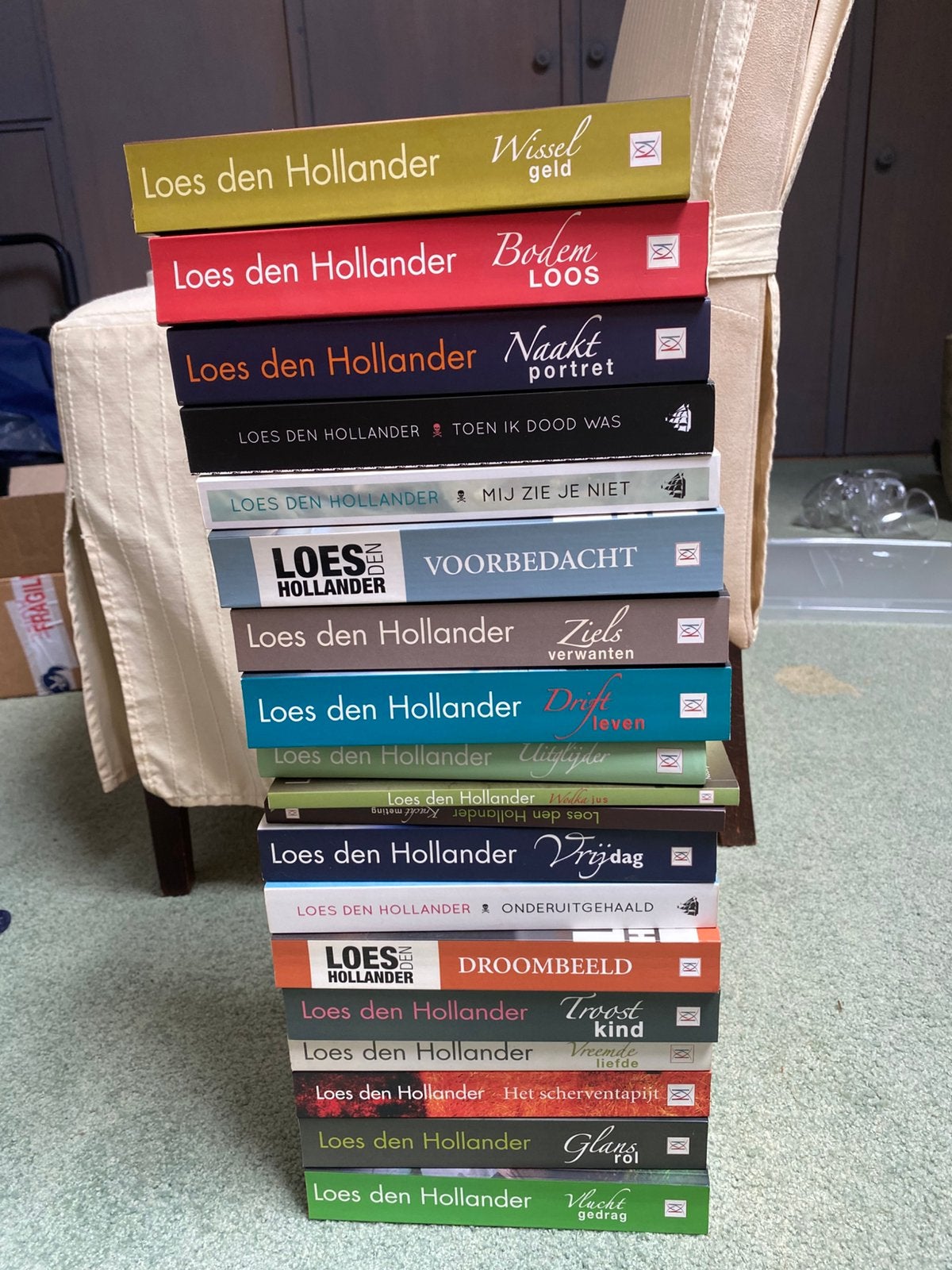Boeken Loes Den Hollander 18 stuks, Boeken, Ophalen of Verzenden, Zo goed als nieuw