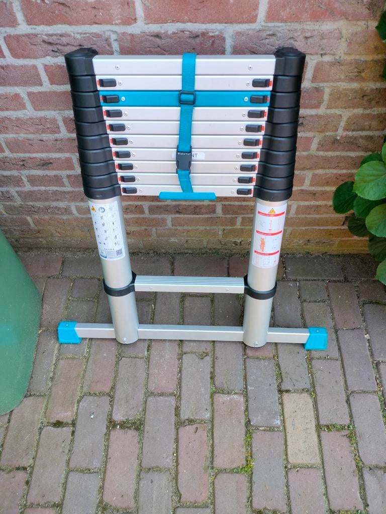 Uitschuifbare Telescoopladder - Compact en Veelzijdig, Ophalen