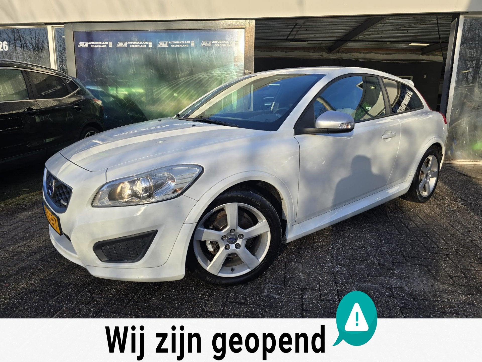 Volvo C30 1.6 R-Design | 3/6 OF 12MND GARANTIE | AIRCO | CRU, Voorwielaandrijving, 1596 cc, 101 pk, 4 stoelen