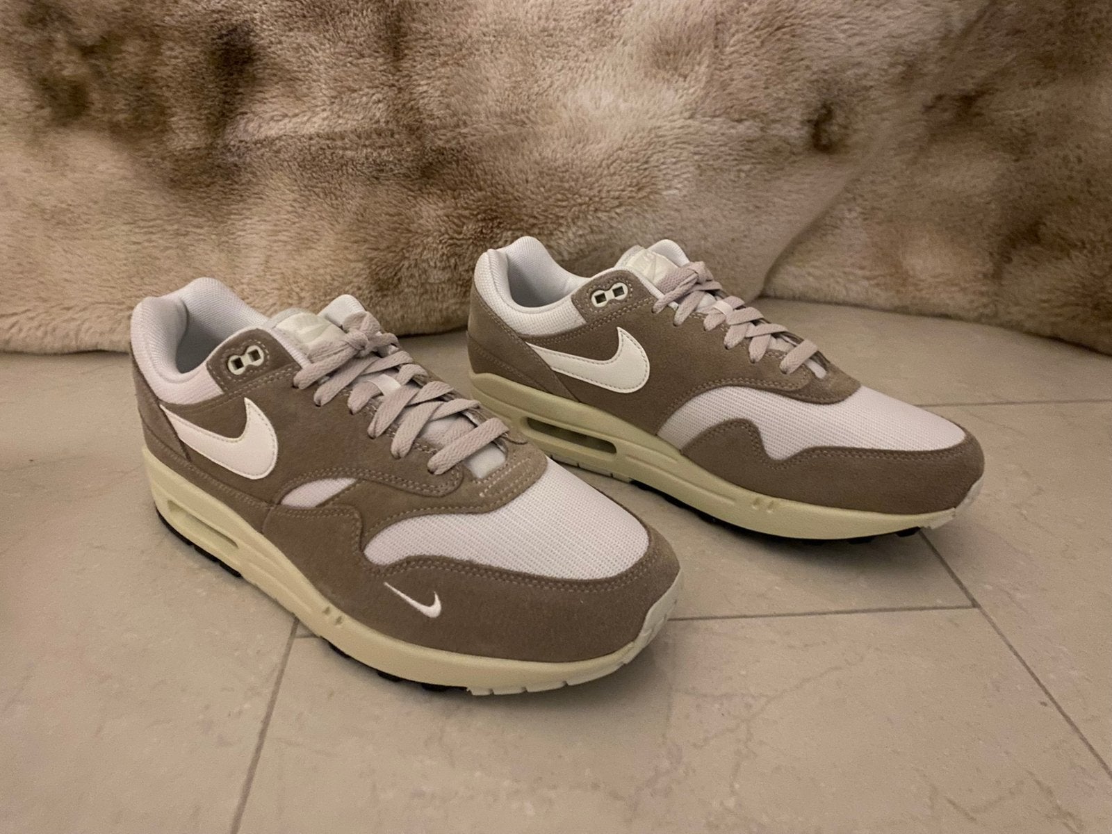 Nike Air Max 1 '87 SE "Hangul Day" EU44, Overige kleuren, Nieuw, Ophalen of Verzenden, Sneakers of Gympen