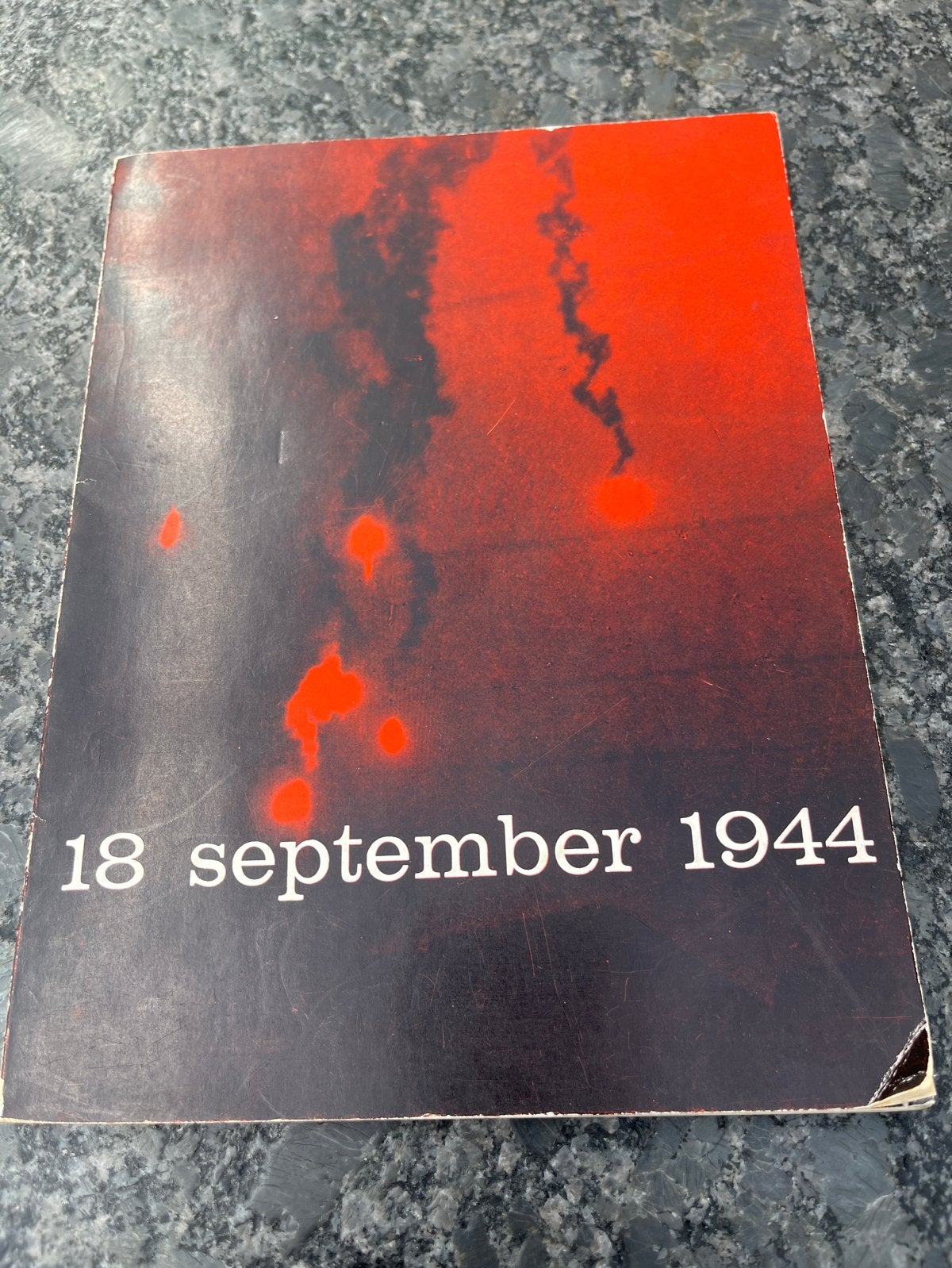 18 september 1944: De bevrijding van Eindhoven, Ophalen of Verzenden, 20e eeuw of later, Gelezen