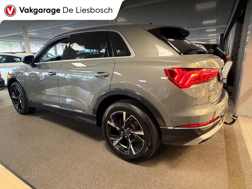 Audi Q3 35 TFSI Business Edition Automaat / pdc / cruise / c, 4 cilinders, 150 pk, 1505 kg, Bedrijf