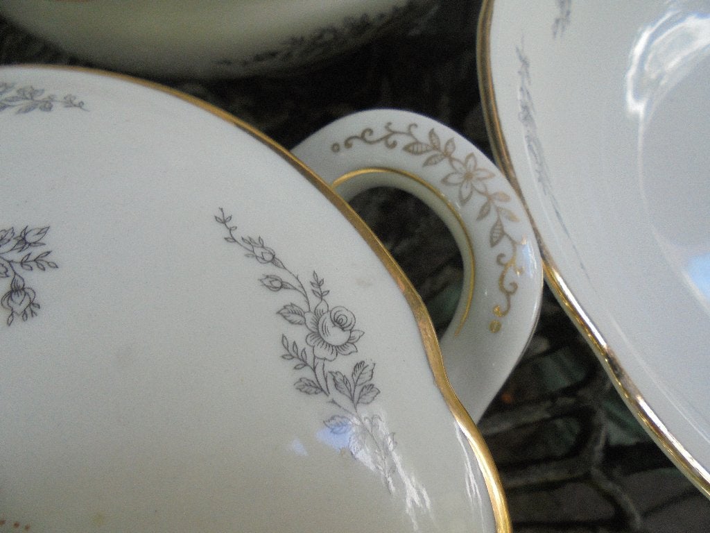 Foto 16 van Theeservies Winterling Bavaria grijze roosjes en goud deco