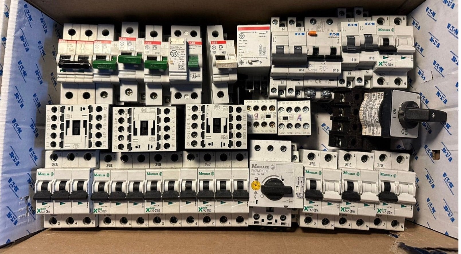 ABB/Eaton/Finder/Moeller/Merlin., Ophalen of Verzenden, Zo goed als nieuw