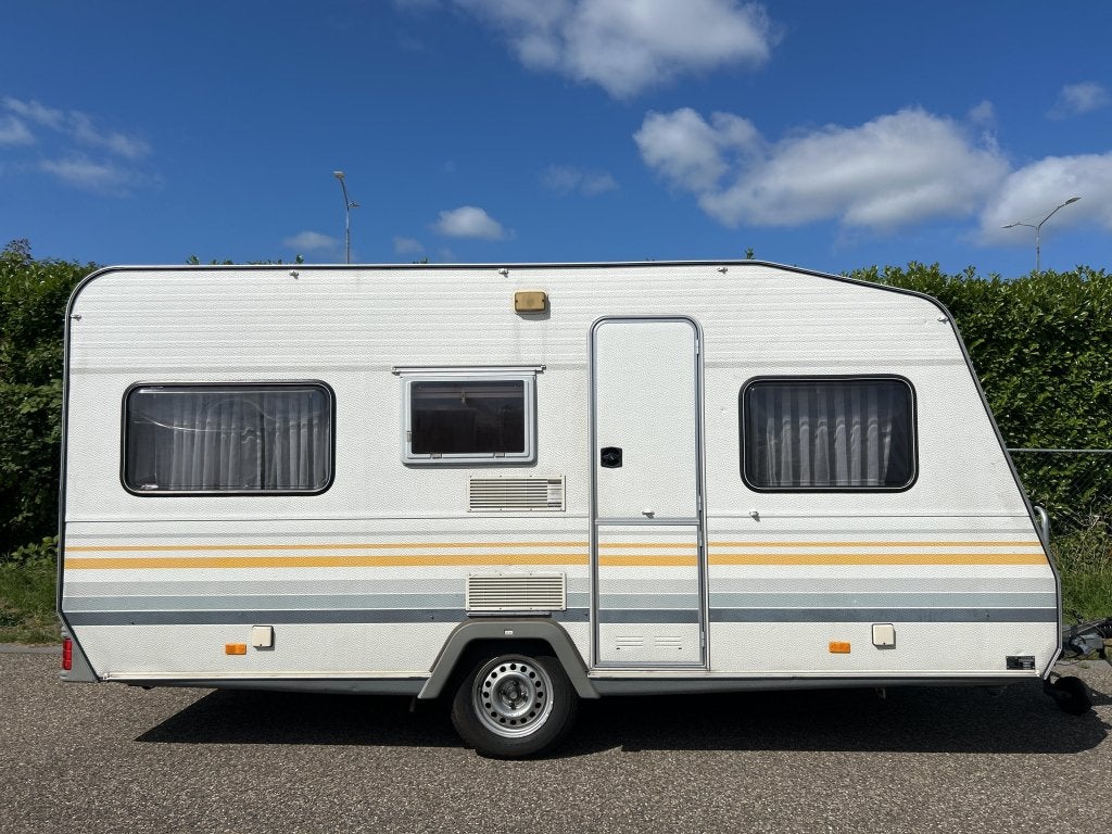 Knaus Sudwind 440 RONDZIT, VOORTENT 300XL, Niet ingevuld, Standaardzit, Bedrijf, Niet ingevuld