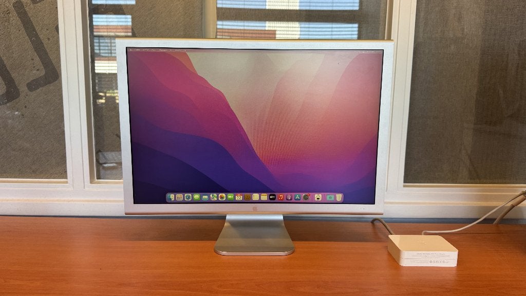 2x Apple Cinema HD Display 23” A1082 incl. originele voeding, Computers en Software, Monitoren, Ophalen, Gebruikt, Kantelbaar