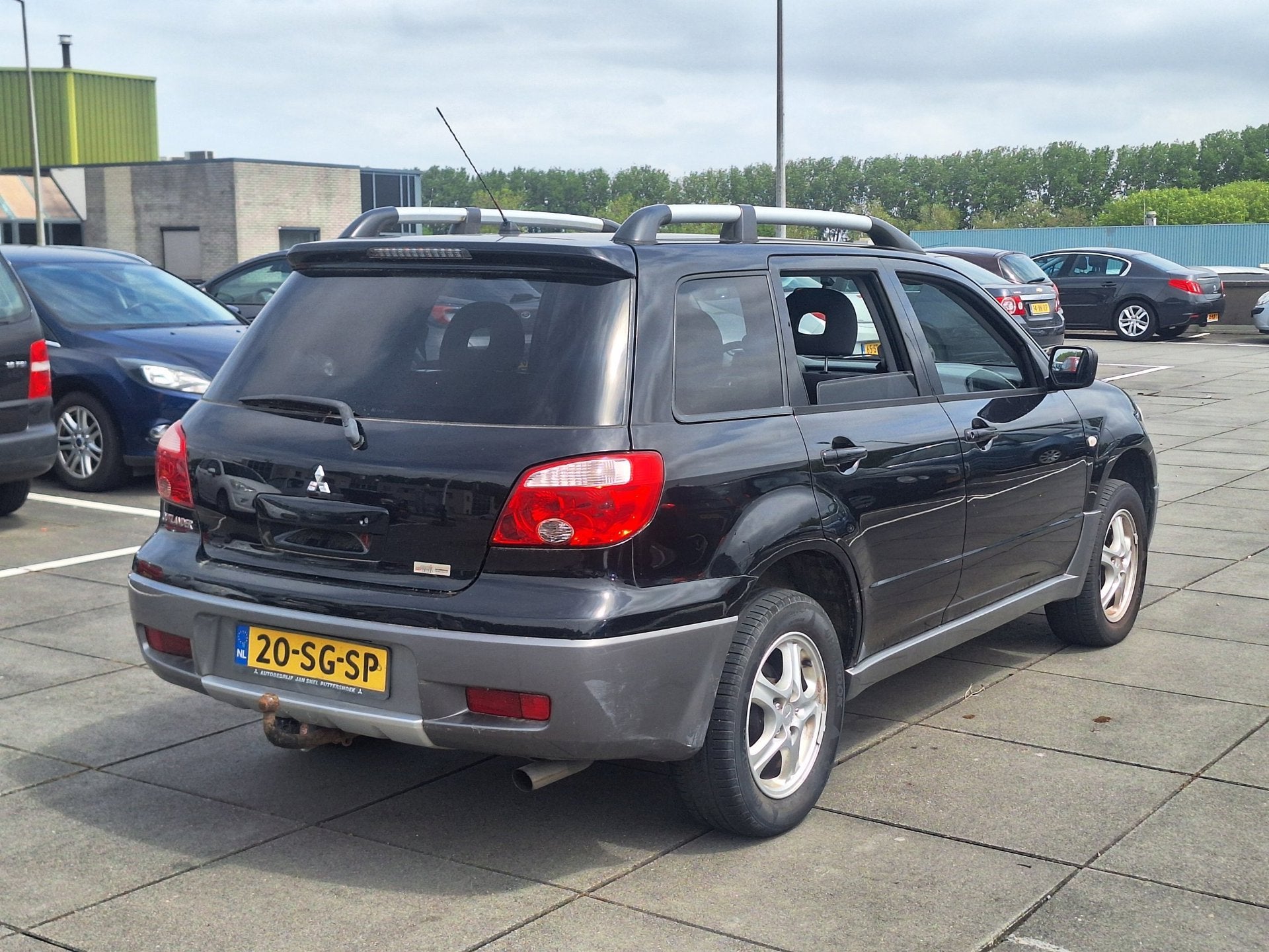 Mitsubishi Outlander Sport €2250,-2.0 Invite+ Sport AIRCON, Auto's, Voorwielaandrijving, 4 cilinders, Handgeschakeld, Metallic lak