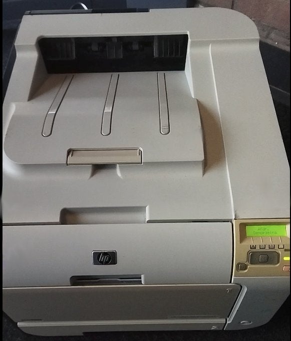 HP ColorLaserjet CP2025n netwerk Lage tellerstand 12.922 pag, Computers en Software, Ophalen, Hp, Kleur printen, Printer