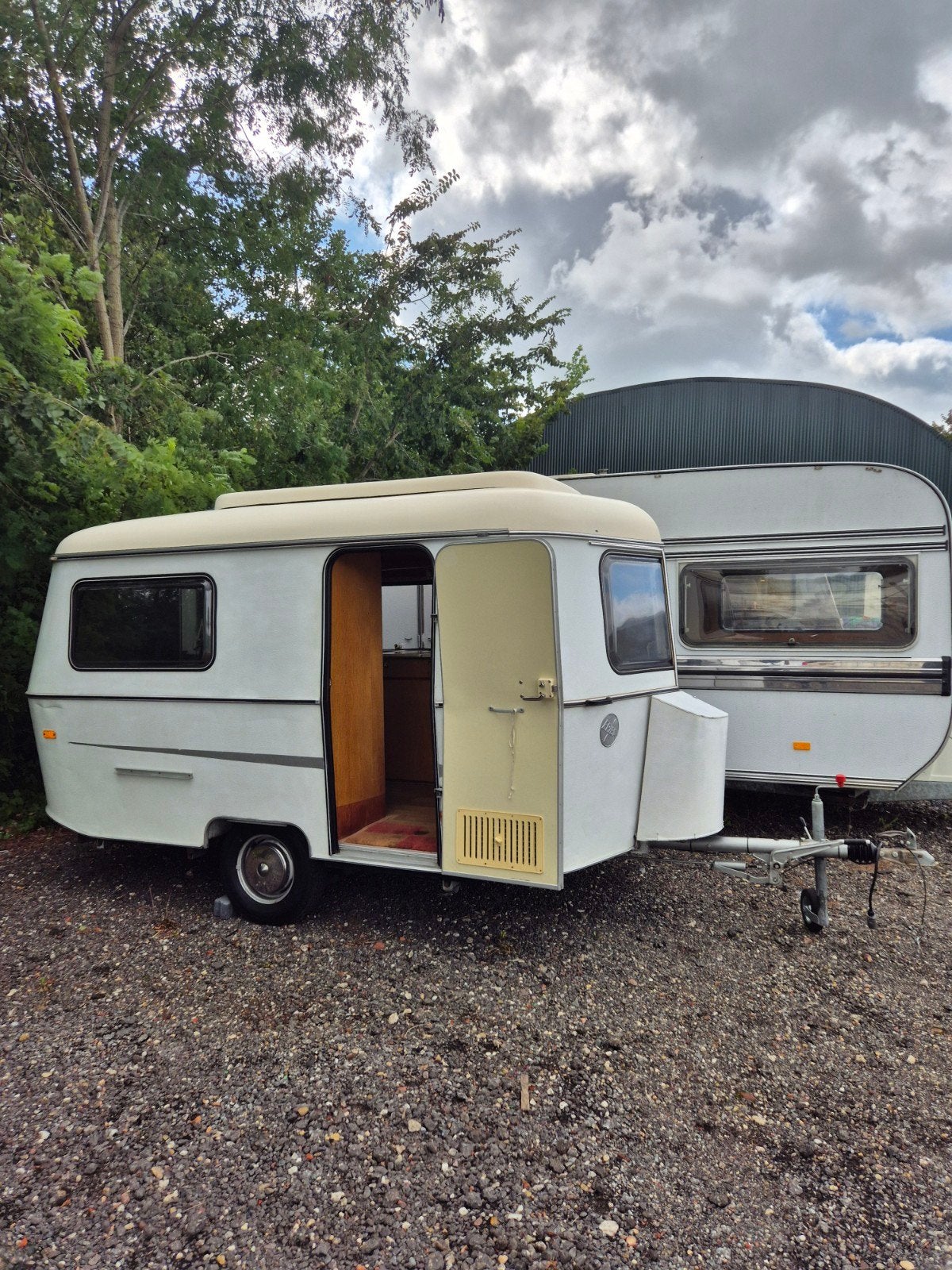 1975 Eriba pan retro caravan, Rondzit, Tot en met 3, 500 - 750 kg, Eriba