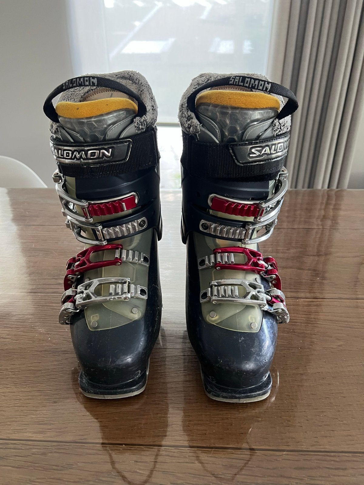 Salomon Skischoenen - Maat 23 = 36 (schoenmaat), Ophalen, 160 tot 180 cm, Gebruikt, Schoenen