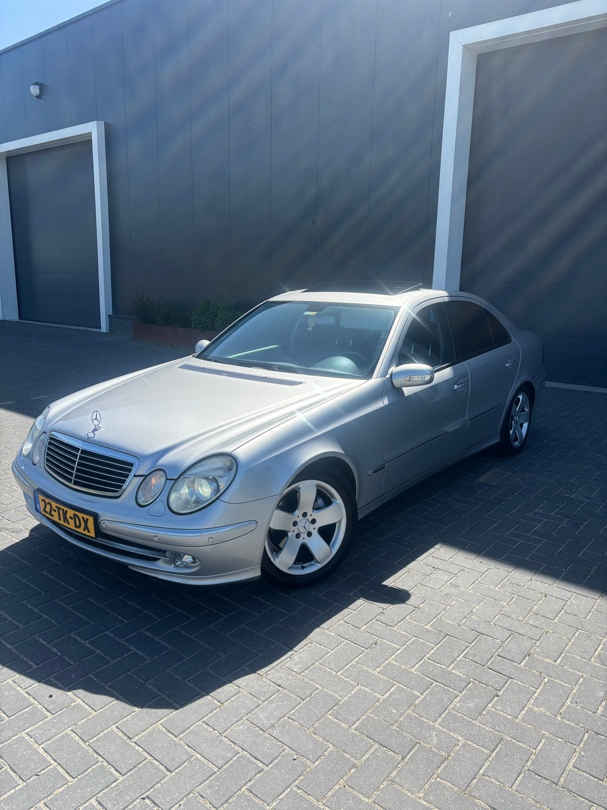 Mercedes e320 cdi 320 cdi Avantgarde/Schdak/Leder/Xenon/Navi, Auto's, Mercedes-Benz, 197 €/maand, 3222 cc, Diesel, 1740 kg