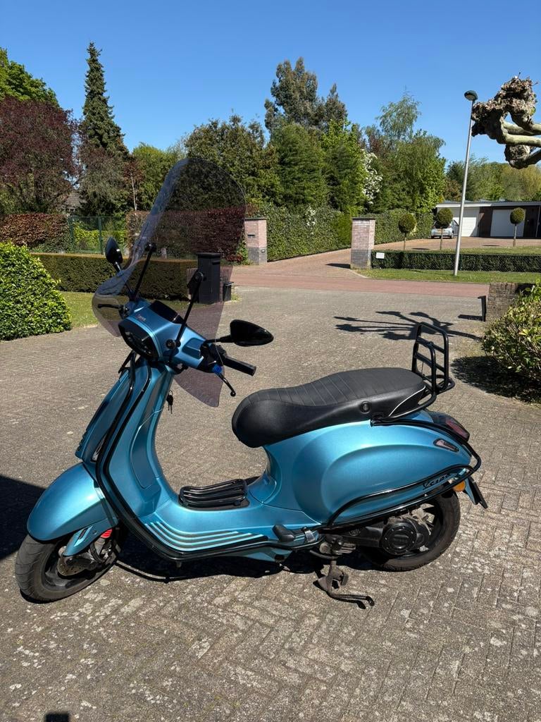 Vespa sprint 2022, Fietsen en Brommers, Scooters | Vespa, Ophalen, Gebruikt, Vespa S, Benzine