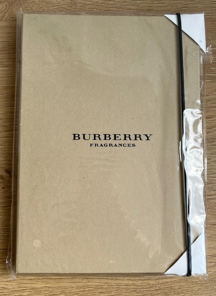 Burberry. Notitieboek. Nieuw!!!, Diversen, Ophalen of Verzenden, Nieuw, A7