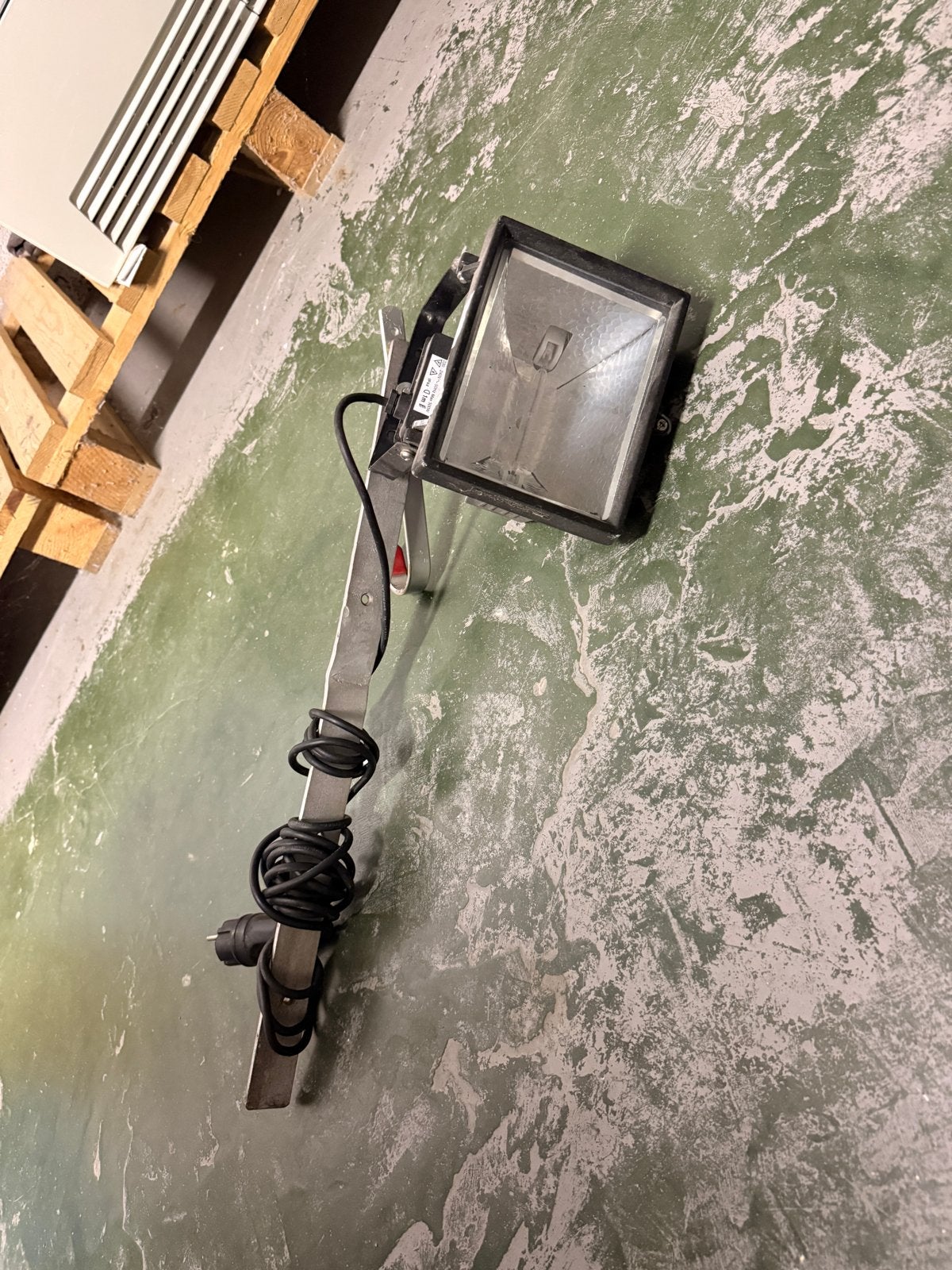 Stevige Halogeen Bouwlamp / Werklamp met Metalen Beugel, Ophalen, Gebruikt, 500 watt of meer, Lamp met armatuur