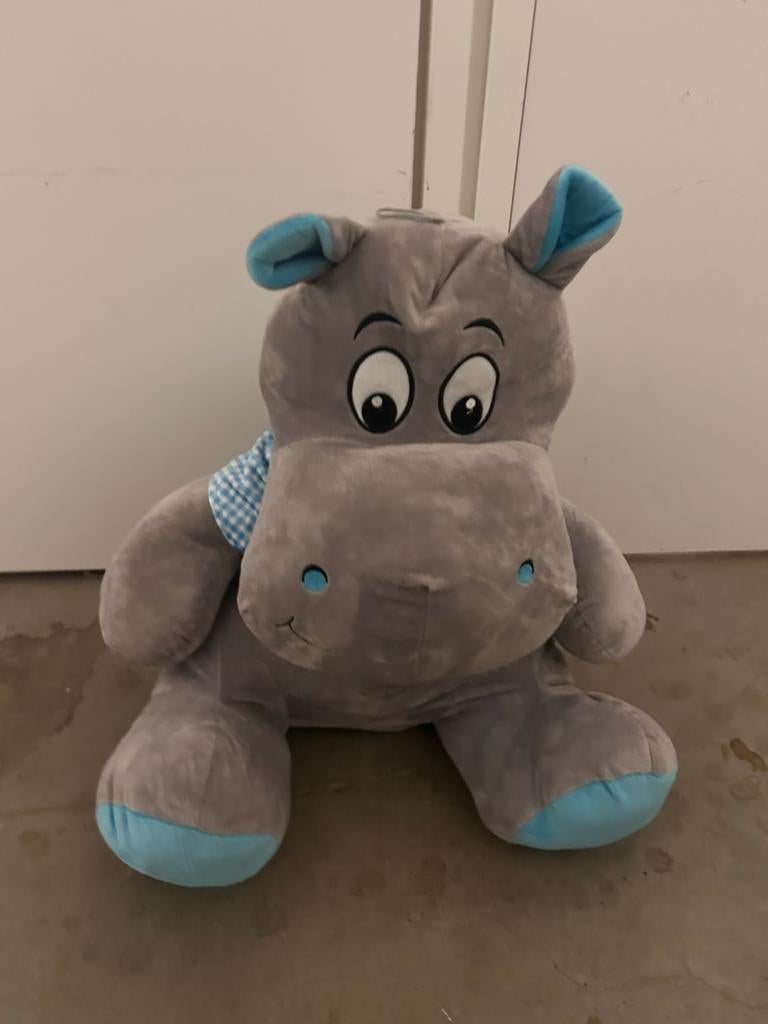 Grote knuffel nijlpaard - Grijs met blauw geode staat, Overige typen, Grijs, Ophalen of Verzenden, Zo goed als nieuw