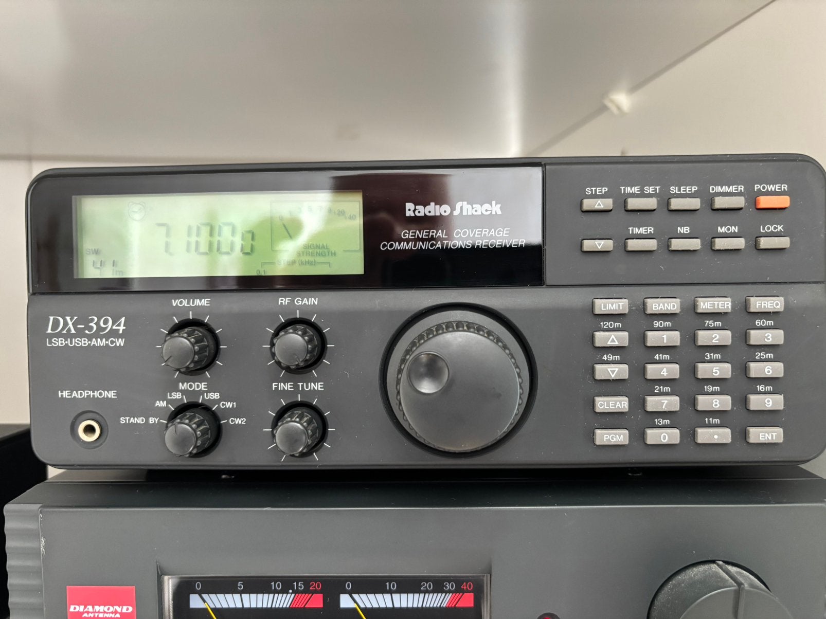 In prima staat zijnde radio shack dx 394 ontvanger, Telecommunicatie, Zenders en Ontvangers, Ophalen of Verzenden, Zo goed als nieuw