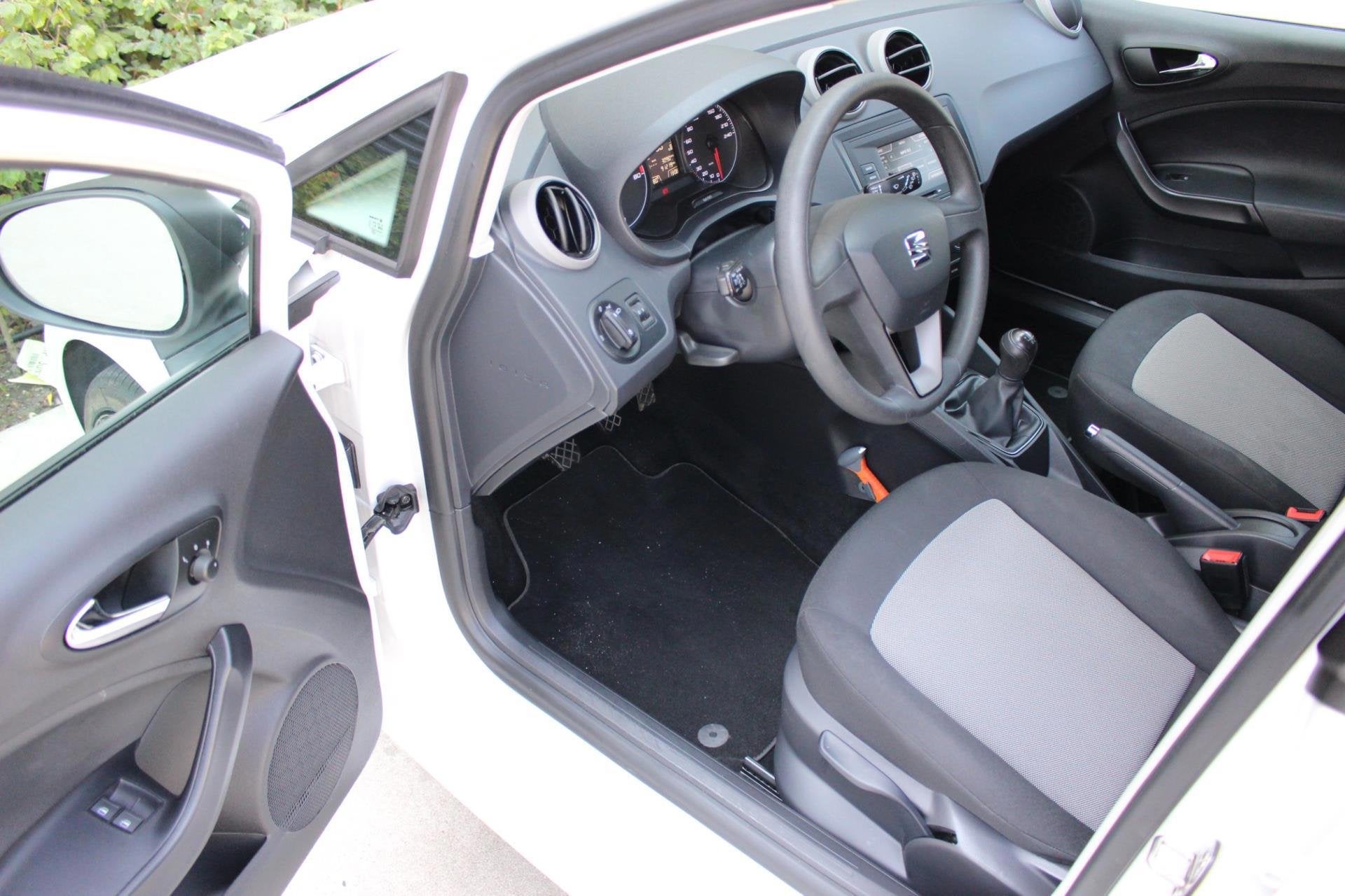 SEAT Ibiza 1.0 EcoTSI Reference Black Line, Voorwielaandrijving, Start-stop-systeem, Euro 6, 995 kg