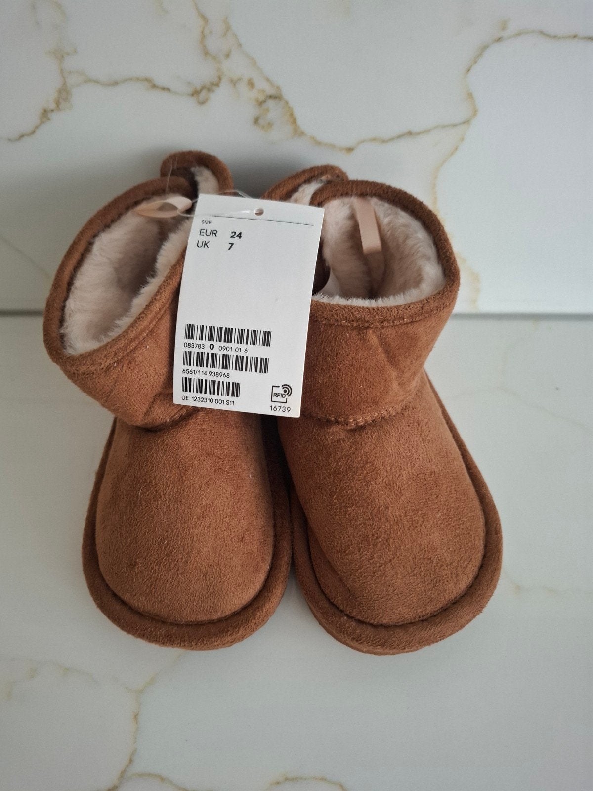 Sloffen | gevoerd | H&M | maat 24 | nieuw met prijskaartje, Jongen of Meisje, Nieuw, Ophalen of Verzenden, Overige typen