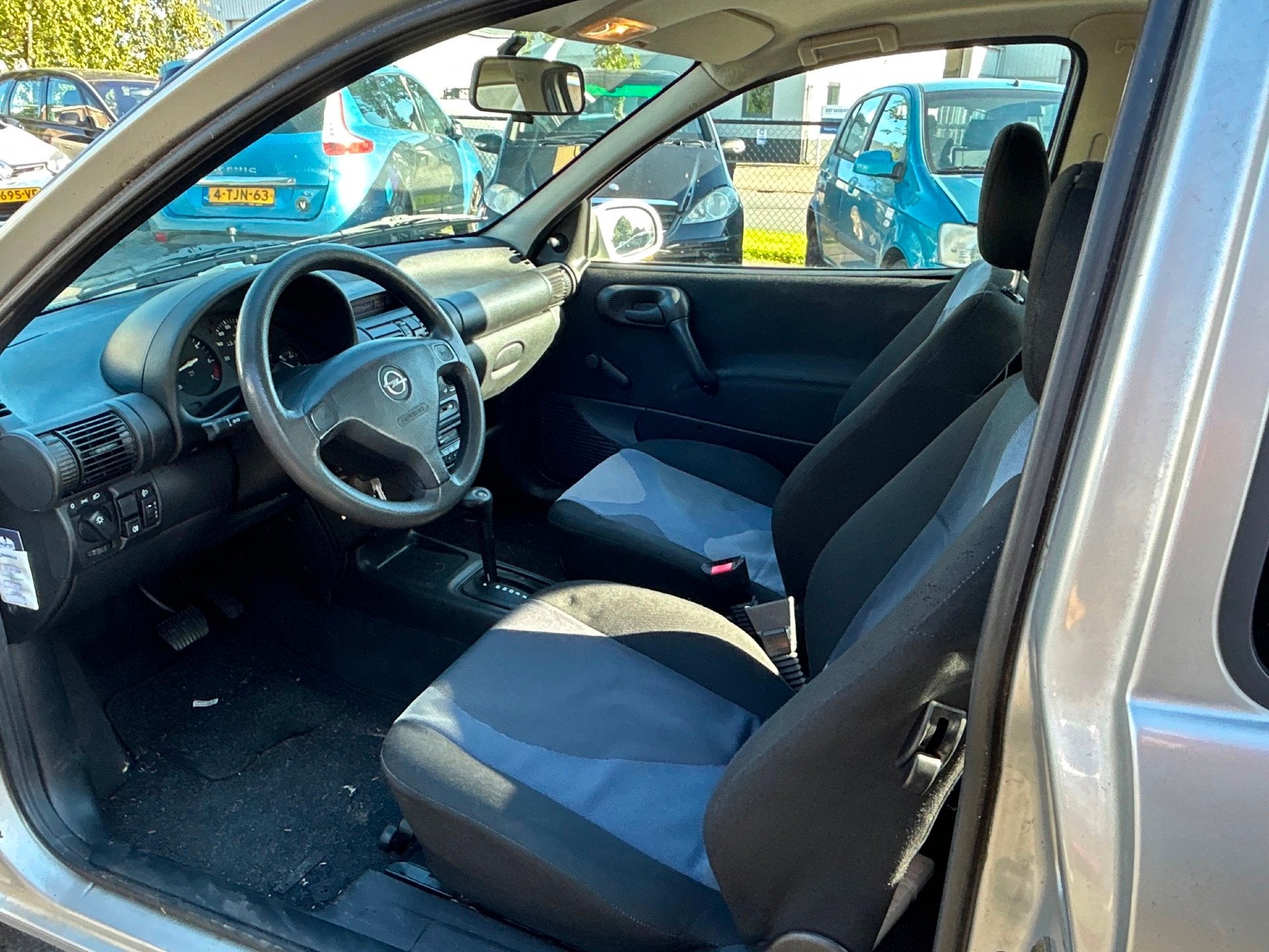 Opel Corsa 1.2i-16V Strada | NAP | AUTOMAAT |, Gebruikt, 31 €/maand, Origineel Nederlands, Bedrijf