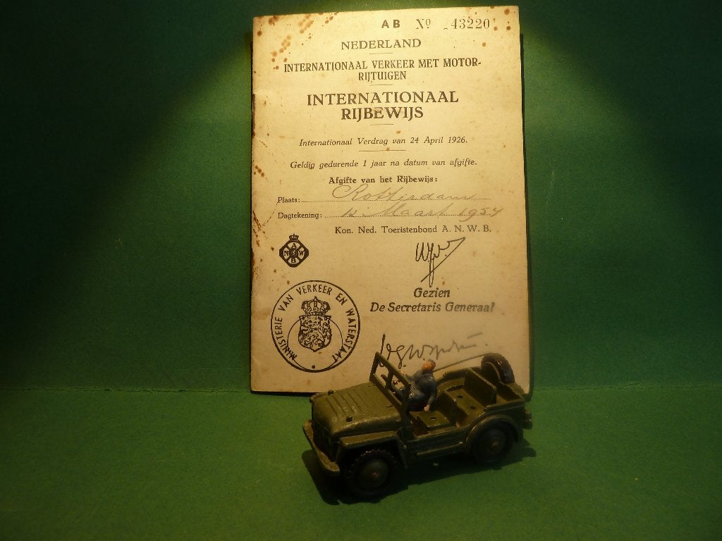 OUD INTERNATIONAAL RIJBEWIJS 1926, Boeken, Ophalen of Verzenden, Gelezen
